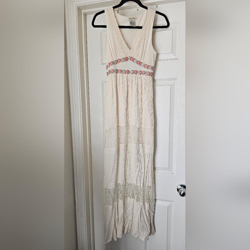 Flying Tomato cream colored embroidered peasant lined lace maxi dress size XS